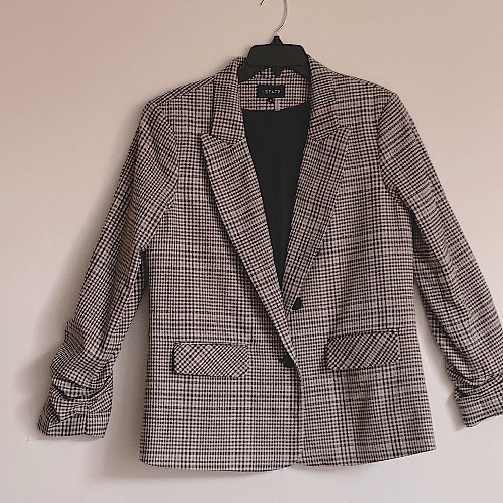 Blazer from Nordstroms only worn once.  Does not fit.